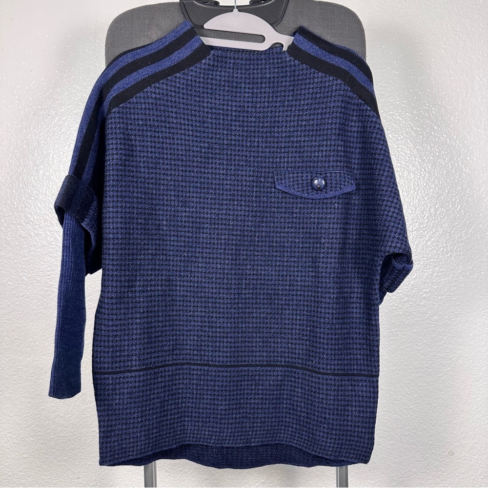 Campus Sutra | Elegant‎ Navy Blue Crewneck Sweater